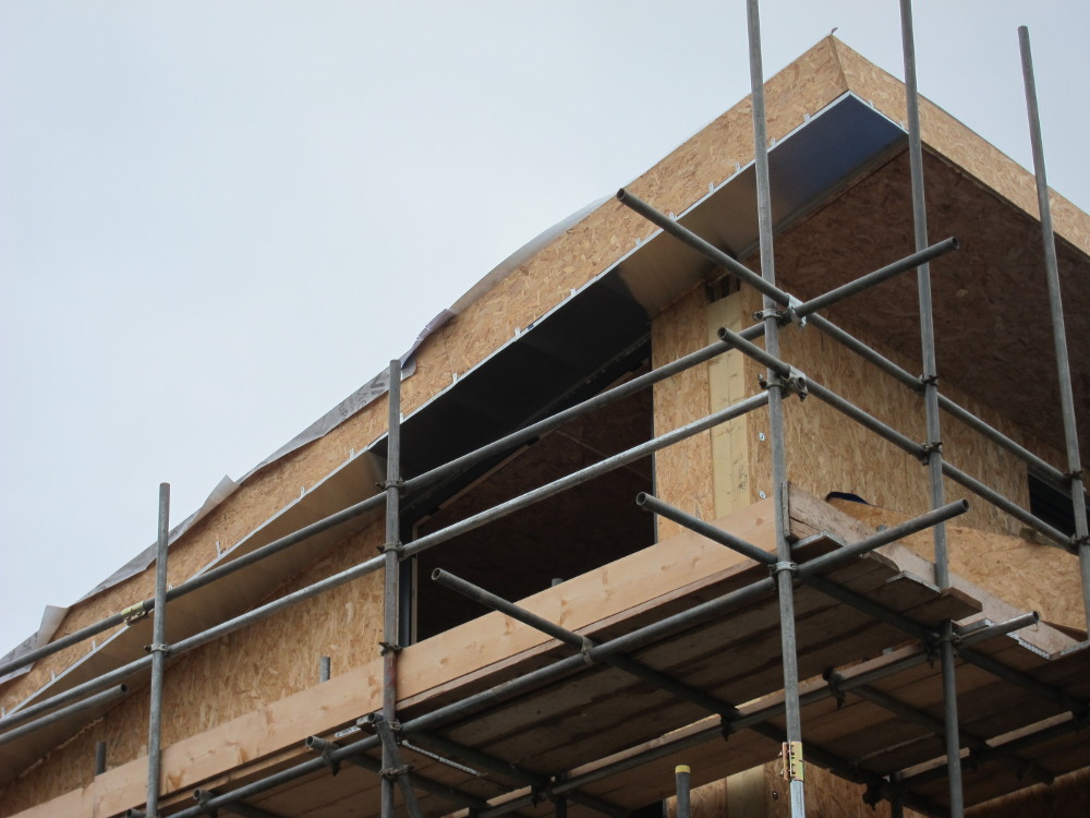 Zinc on underside of roof edge