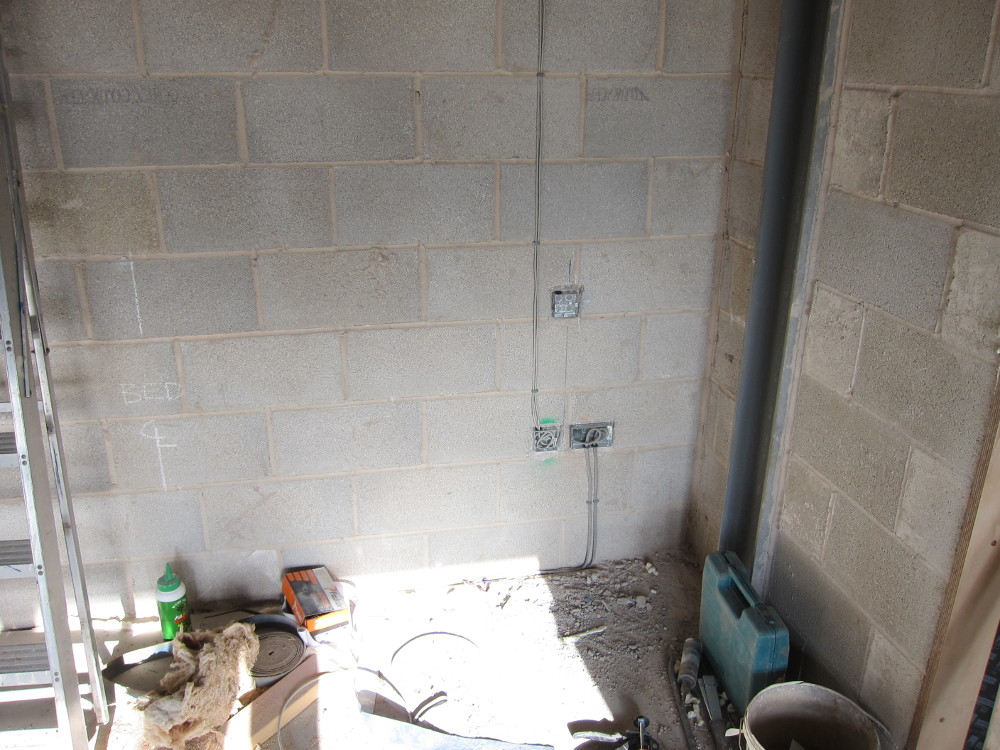 Power, data and a light switch at both sides of the bed in the Master Bedroom