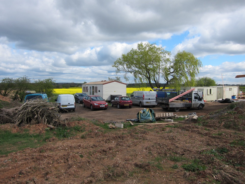 Lots of people working on site today