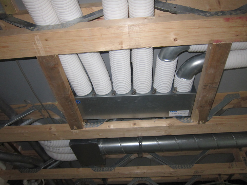Ventilation ducts in second Bedroom ceiling
