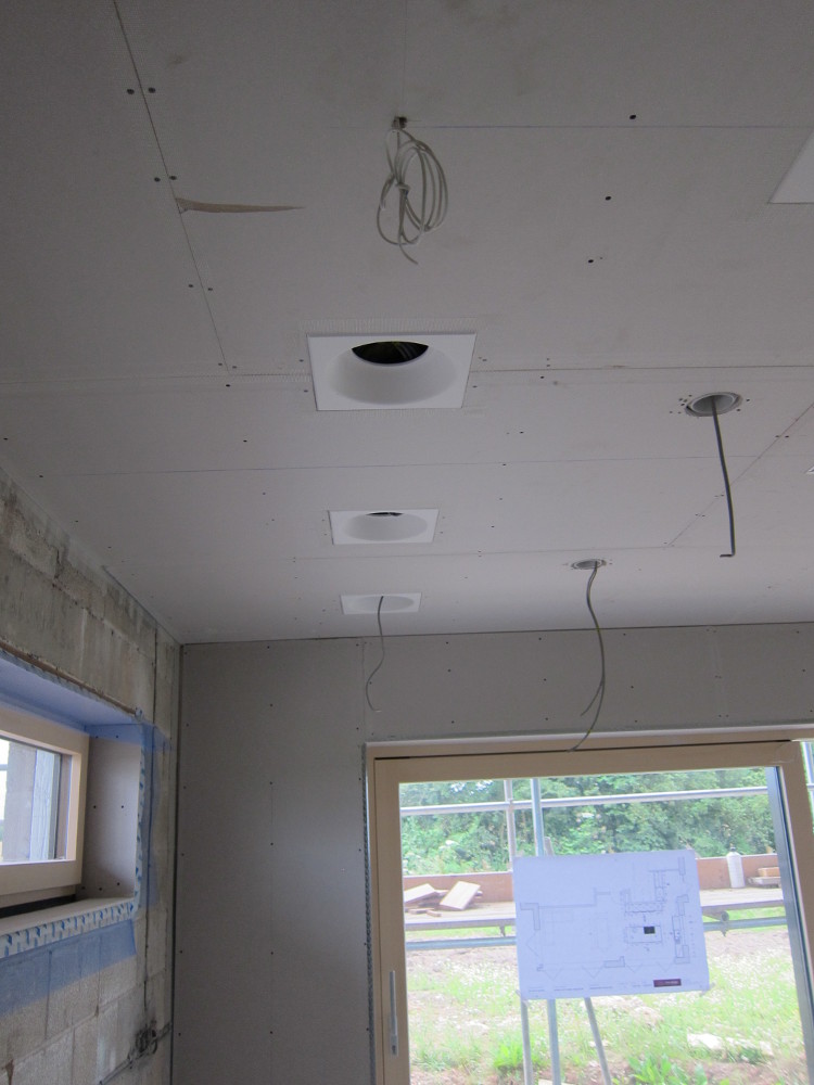 Plaster ceiling light fittings over the kitchen sink